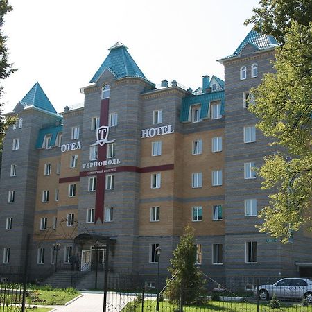 Hotel Ternopol Zelenodolsk Exterior foto